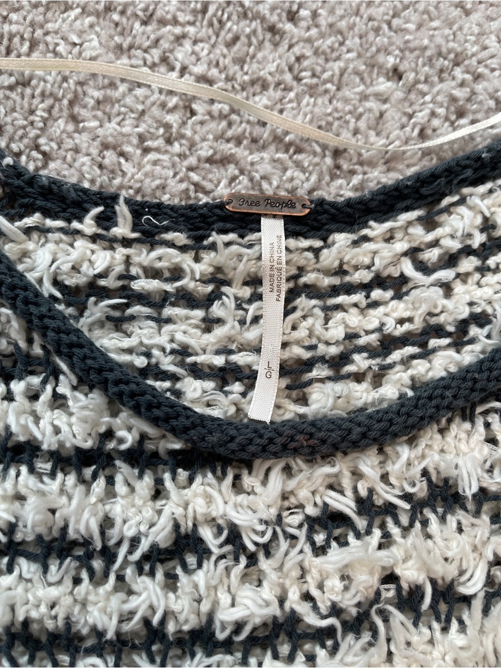 Free People Black and White Downey Striped Fuzzy Knit Pullover Size L - Picture 4 of 7